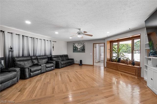 509 William, Lagrange, OH 44050