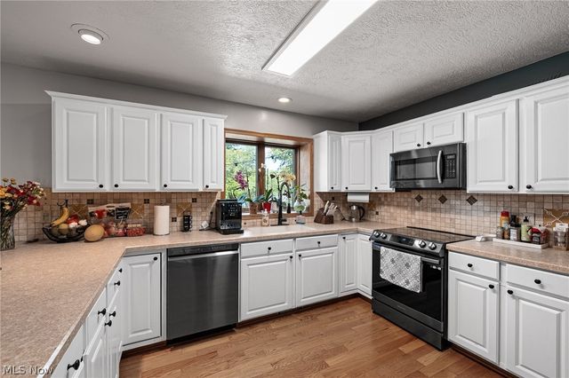 509 William, Lagrange, OH 44050
