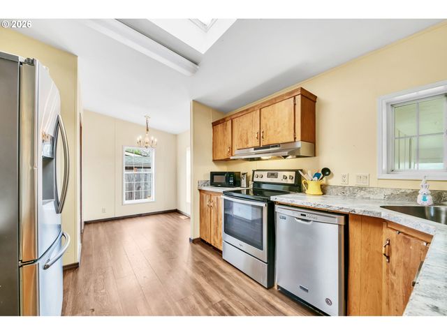 2333 N TERRY St 6, Eugene, OR 97402