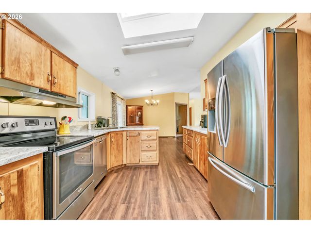 2333 N TERRY St 6, Eugene, OR 97402
