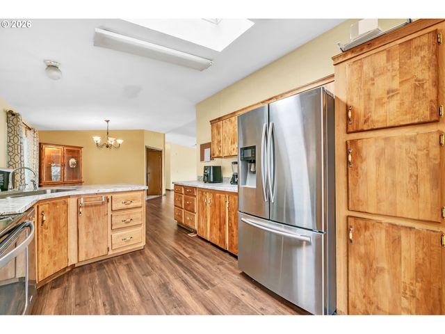 2333 N TERRY St 6, Eugene, OR 97402