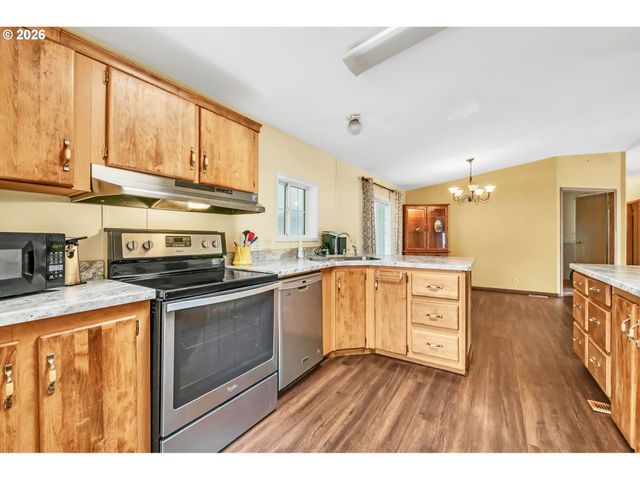 2333 N TERRY St 6, Eugene, OR 97402