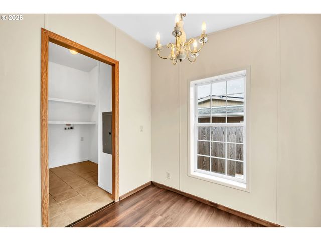 2333 N TERRY St 6, Eugene, OR 97402