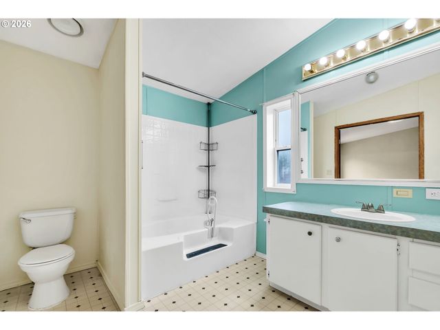 2333 N TERRY St 6, Eugene, OR 97402