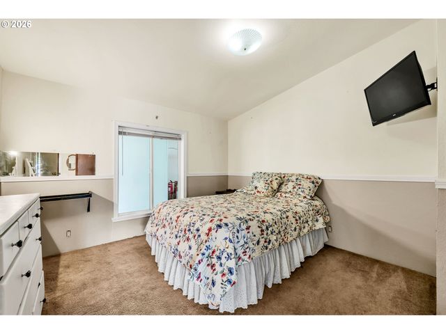 2333 N TERRY St 6, Eugene, OR 97402