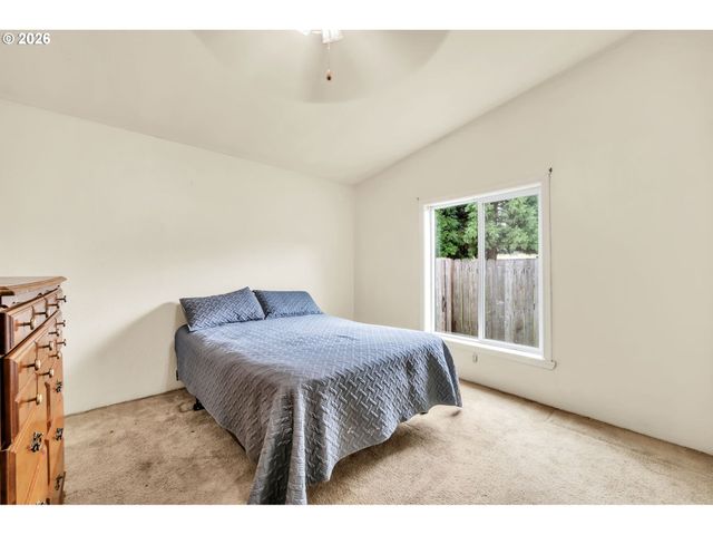 2333 N TERRY St 6, Eugene, OR 97402