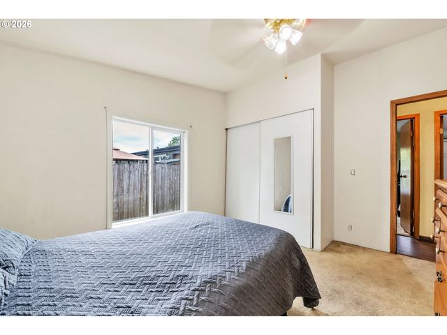 2333 N TERRY St 6, Eugene, OR 97402