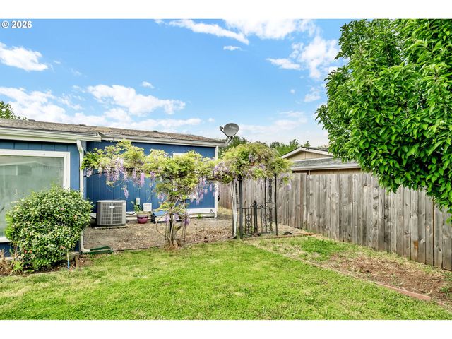 2333 N TERRY St 6, Eugene, OR 97402