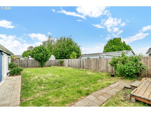 2333 N TERRY St 6, Eugene, OR 97402