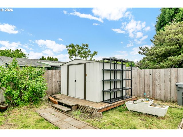 2333 N TERRY St 6, Eugene, OR 97402