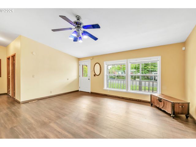 2333 N TERRY St 6, Eugene, OR 97402
