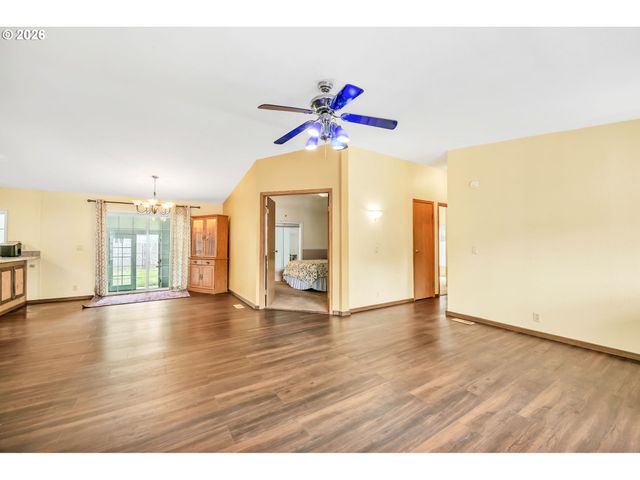 2333 N TERRY St 6, Eugene, OR 97402