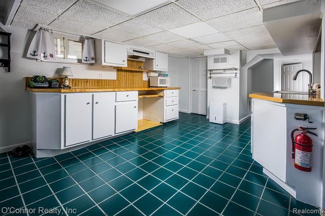 105 Gratiot Boulevard, Marysville, MI 48040