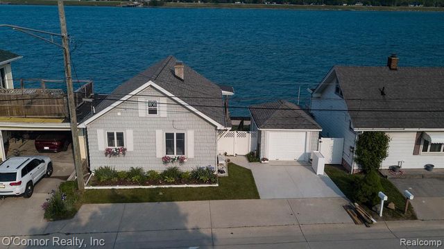 105 Gratiot Boulevard, Marysville, MI 48040