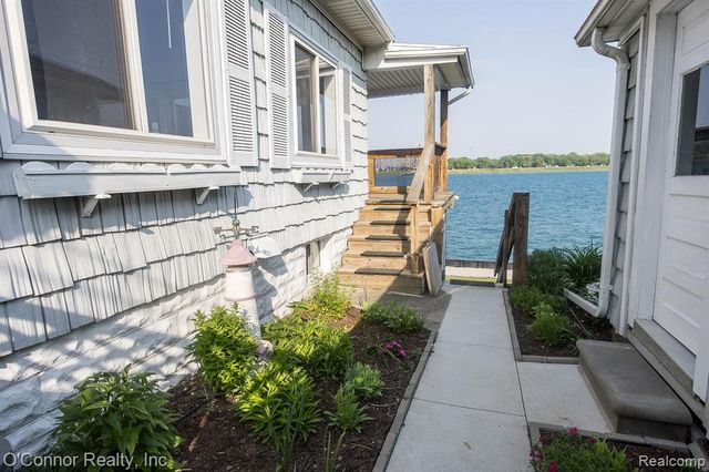 105 Gratiot Boulevard, Marysville, MI 48040