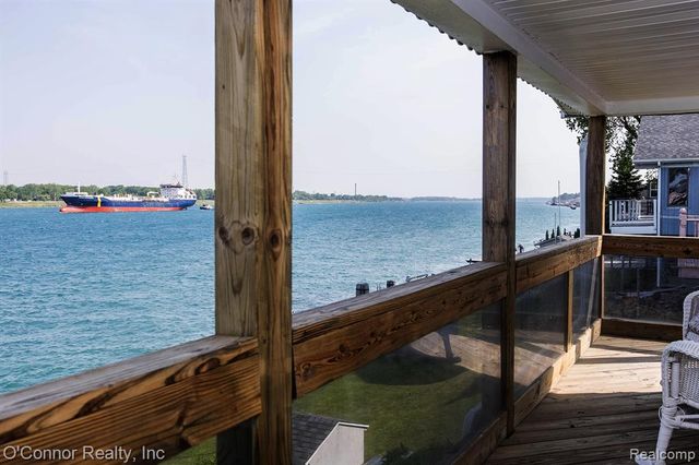 105 Gratiot Boulevard, Marysville, MI 48040