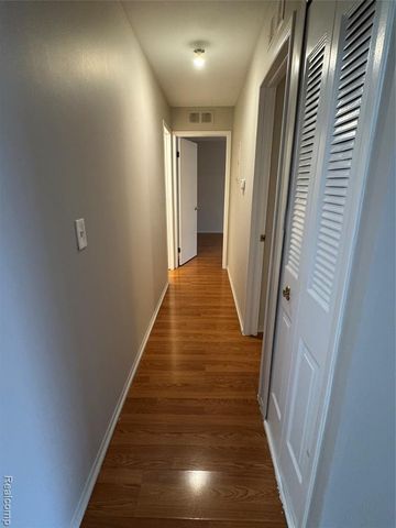 38280 Fairway Court 140B, Clinton Township, MI 48038