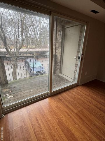 38280 Fairway Court 140B, Clinton Township, MI 48038