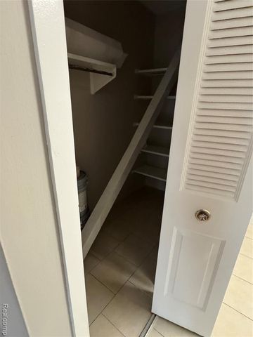 38280 Fairway Court 140B, Clinton Township, MI 48038