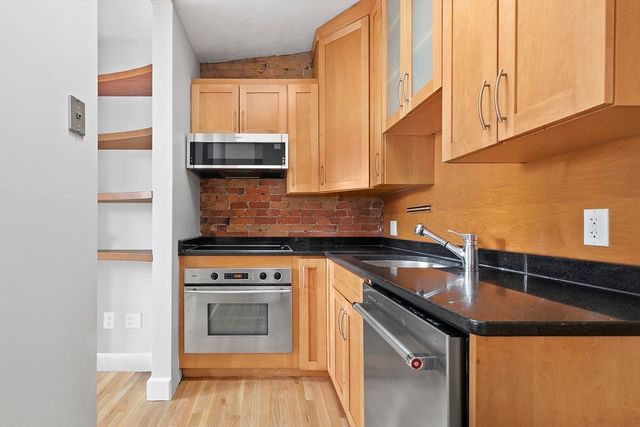 79 Dartmouth Street 4, Boston, MA 02116