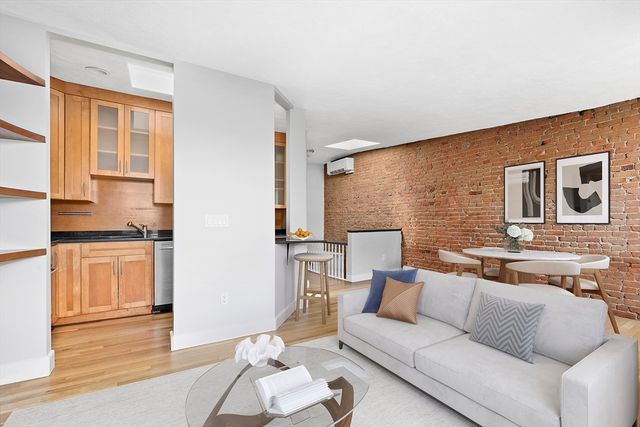 79 Dartmouth Street 4, Boston, MA 02116