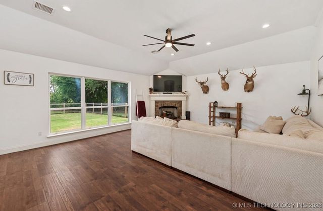 35108 E 101st Street S, Coweta, OK 74429