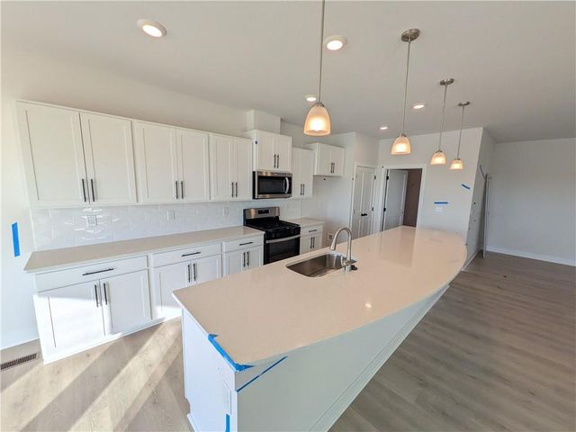 20770 W 188th Terrace, Spring Hill, KS 66083