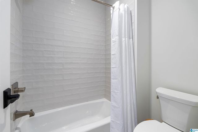 3180 LANDING LANE, Birmingham, AL 35243