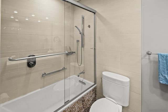 4694 Leathers St, San Diego, CA 92117