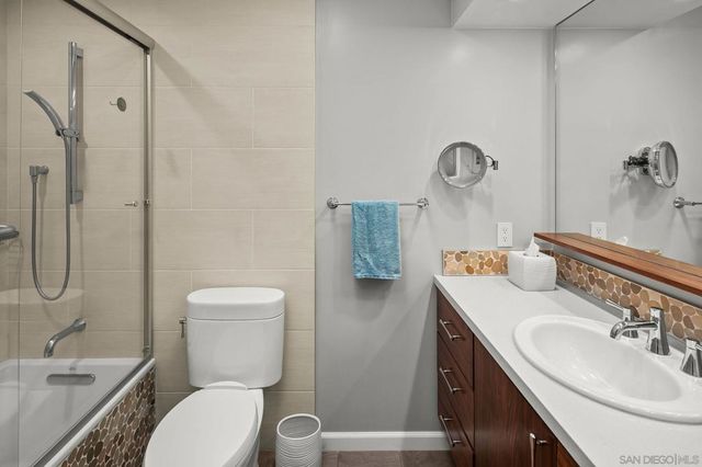 4694 Leathers St, San Diego, CA 92117