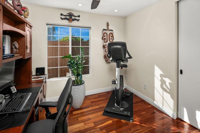 4694 Leathers St, San Diego, CA 92117