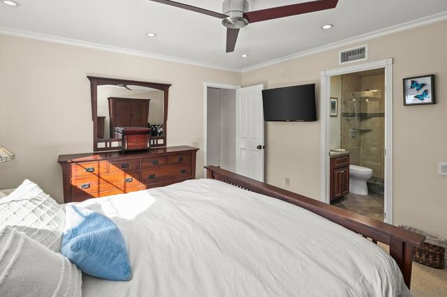 4694 Leathers St, San Diego, CA 92117