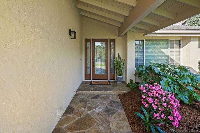 4694 Leathers St, San Diego, CA 92117