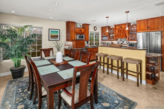 4694 Leathers St, San Diego, CA 92117