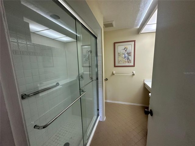 4242 OAKHURST CIRCLE E, Sarasota, FL 34233