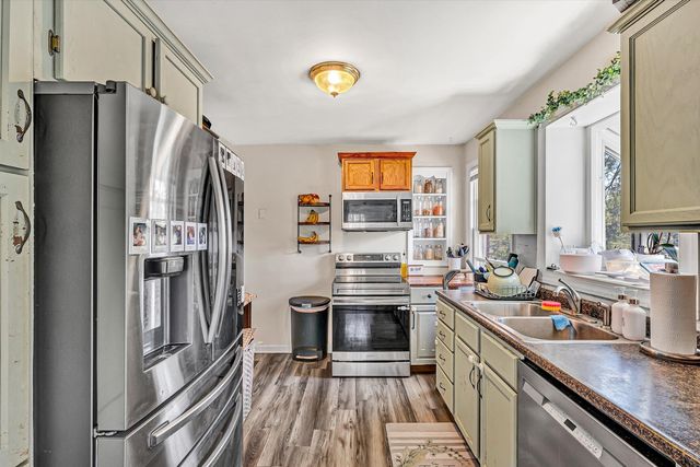 3321 Ledgewood AVE, Roanoke, VA 24018