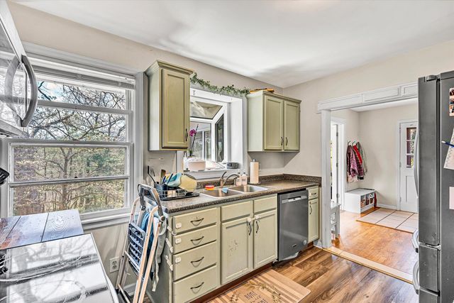 3321 Ledgewood AVE, Roanoke, VA 24018