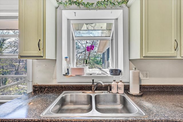 3321 Ledgewood AVE, Roanoke, VA 24018