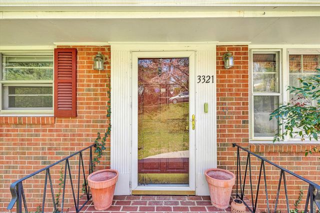 3321 Ledgewood AVE, Roanoke, VA 24018