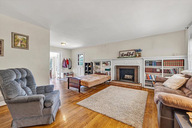 3321 Ledgewood AVE, Roanoke, VA 24018