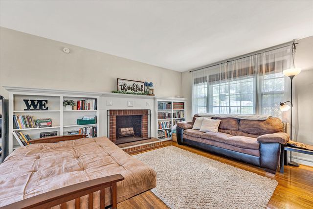 3321 Ledgewood AVE, Roanoke, VA 24018