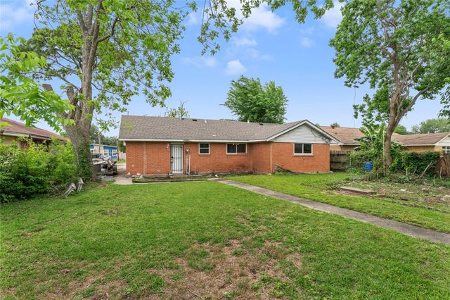 9934 Aves Street, Houston, TX 77034
