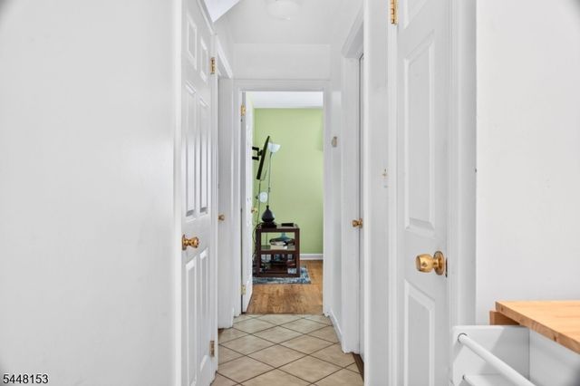 70 Hillview Ave, Franklin Twp., NJ 08823
