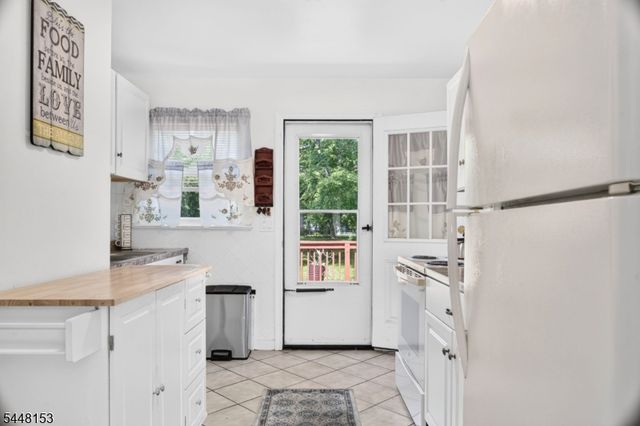 70 Hillview Ave, Franklin Twp., NJ 08823