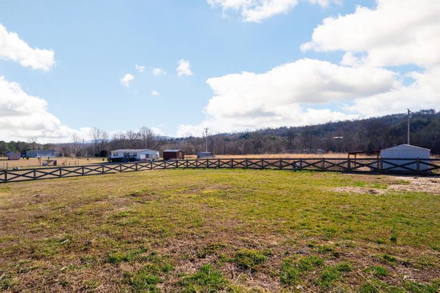 152 Meadow View, Pikeville, TN 37367