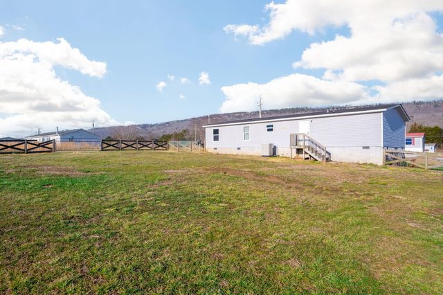 152 Meadow View, Pikeville, TN 37367