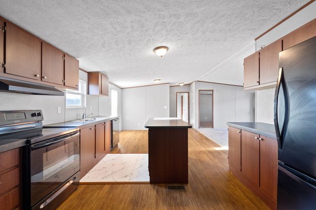 152 Meadow View, Pikeville, TN 37367