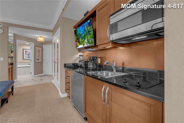 125 East Harmon Avenue 417, Las Vegas, NV 89109