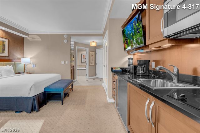 125 East Harmon Avenue 417, Las Vegas, NV 89109