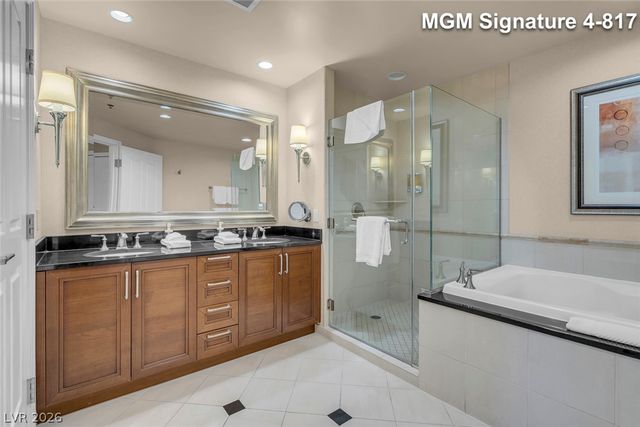 125 East Harmon Avenue 417, Las Vegas, NV 89109
